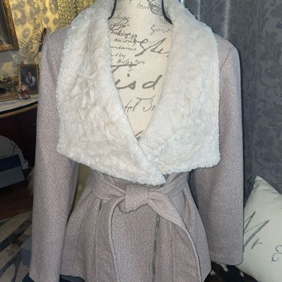 JESSICA SIMPSON FAUX FUR COLLAR COAT - Picture 5 of 10